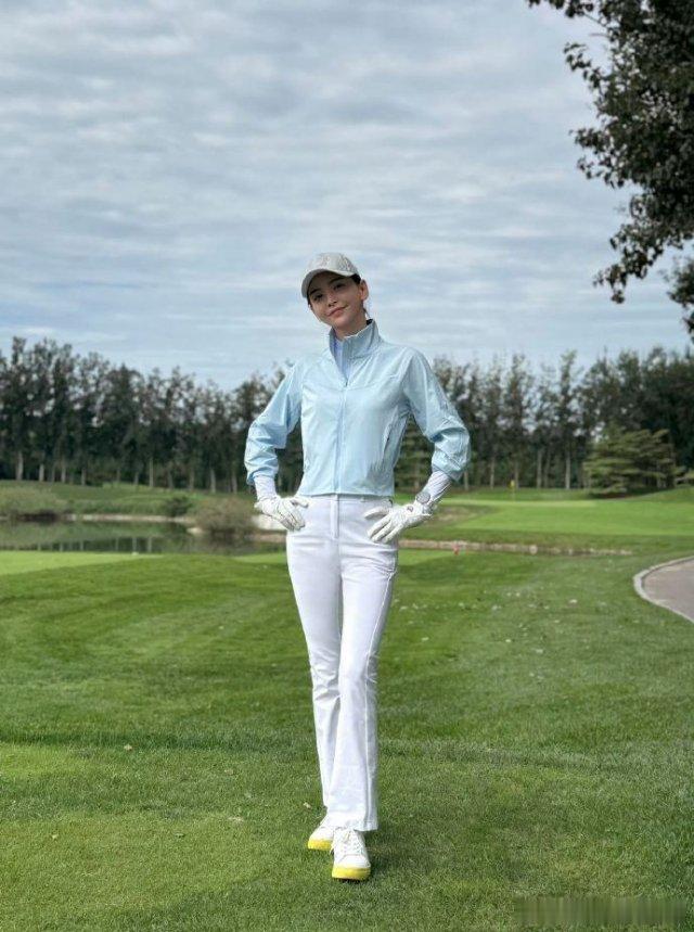 #于文文小号#于文文的小号这是记录的什么，姐姐现在在练打高尔夫嘛，喜欢的视频都是