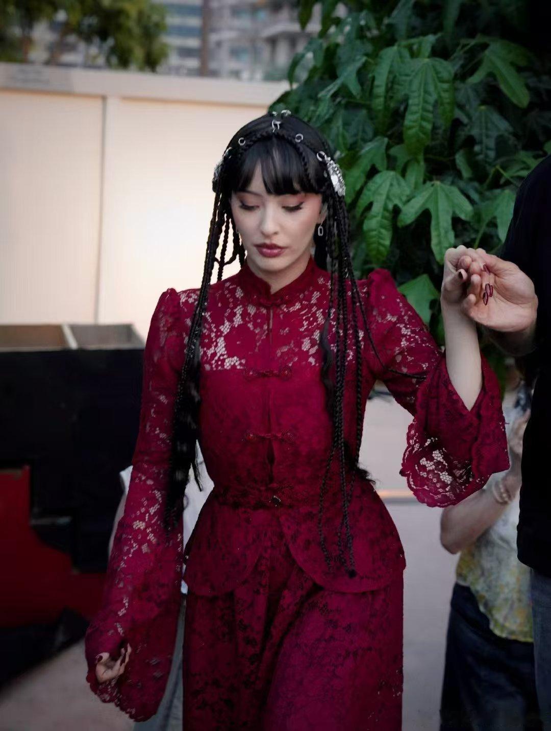 歌手排名凡希亚时隔两年女王回归凡希亚高音还是太权威了 时隔两年女王再度登场！凡希