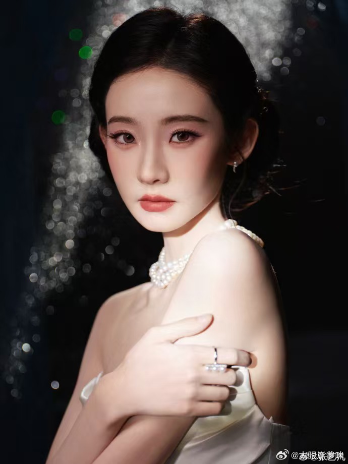 女明星都开始卷出图速度了凌晨出图大战开启女明星颜值在线各绽光彩，视觉盛宴拉满，期