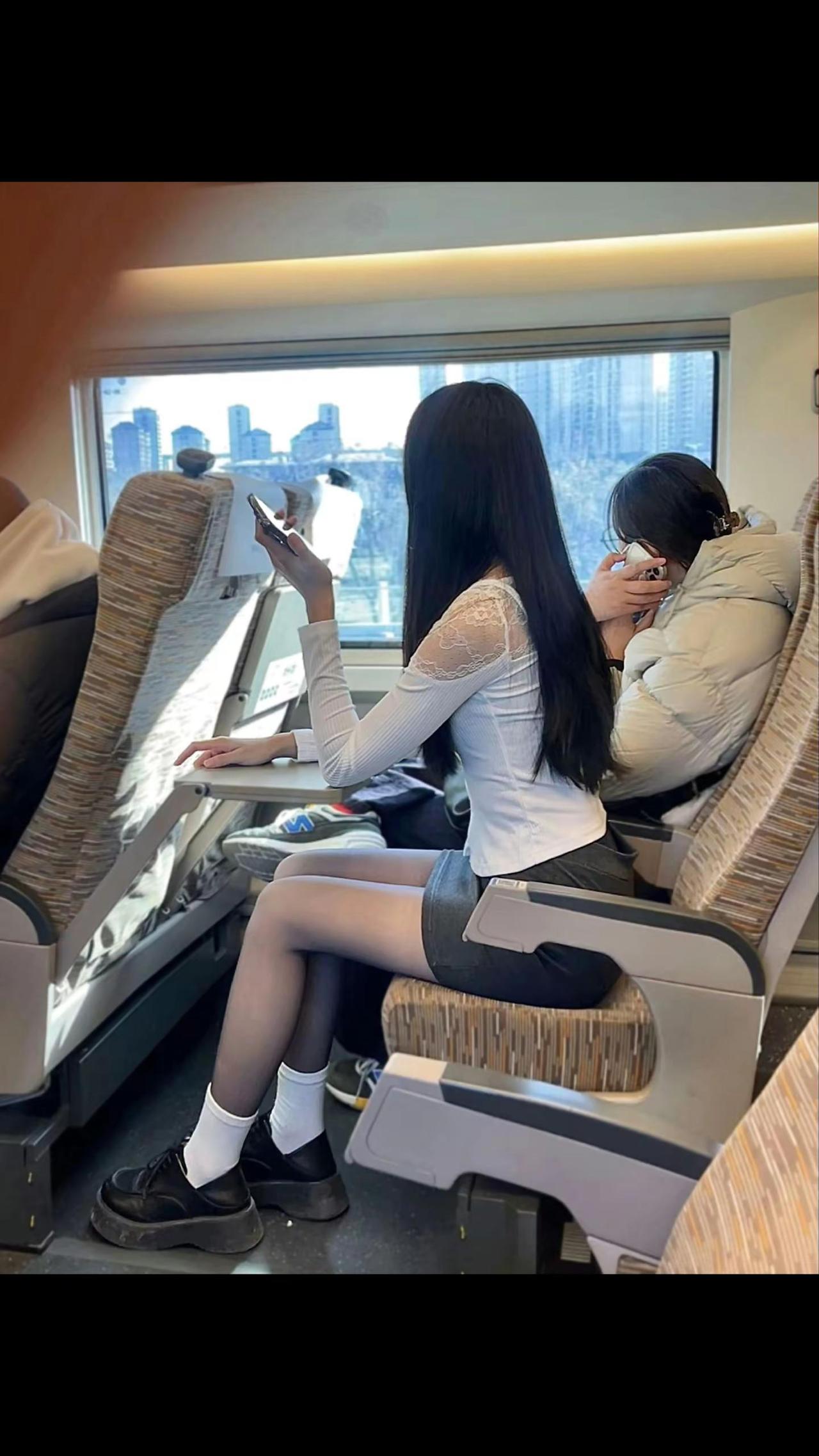 应该没有人比我更晚返校的吧！
