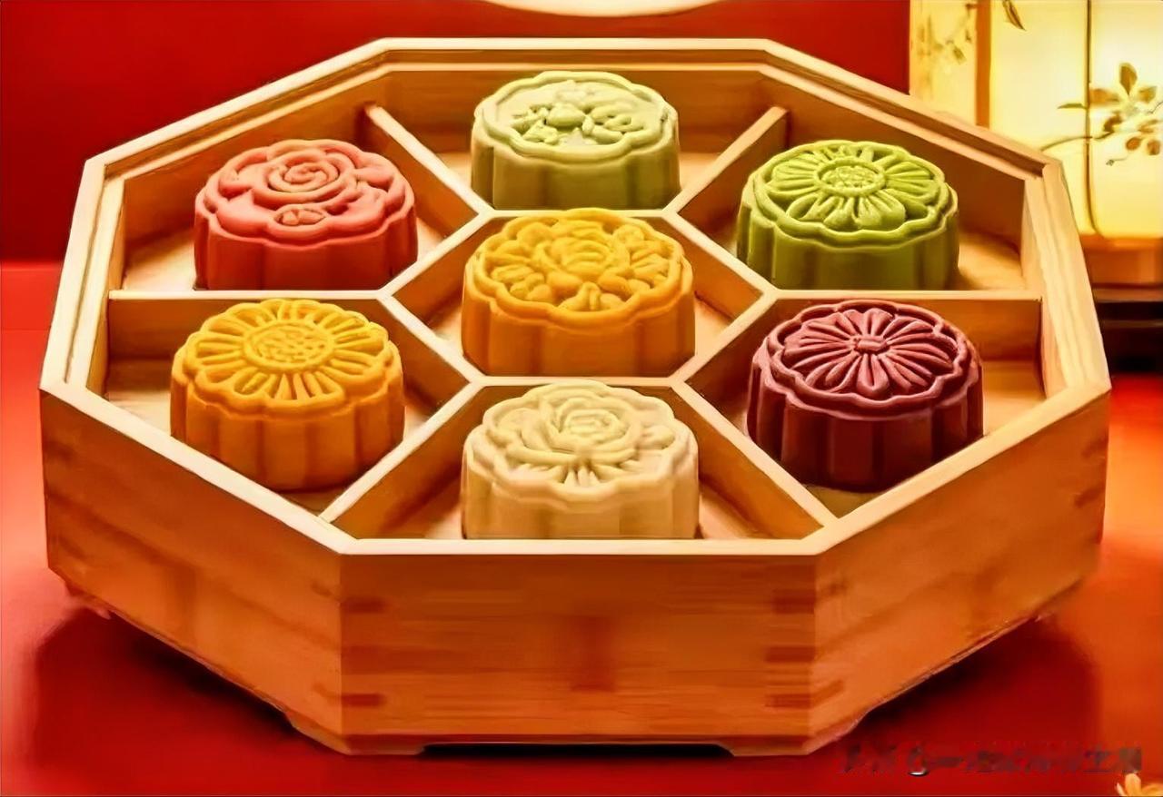 虽然吃月饼是中秋节的标签，中秋节这天不管喜欢不喜欢，总得吃一口月饼，才算是过了个