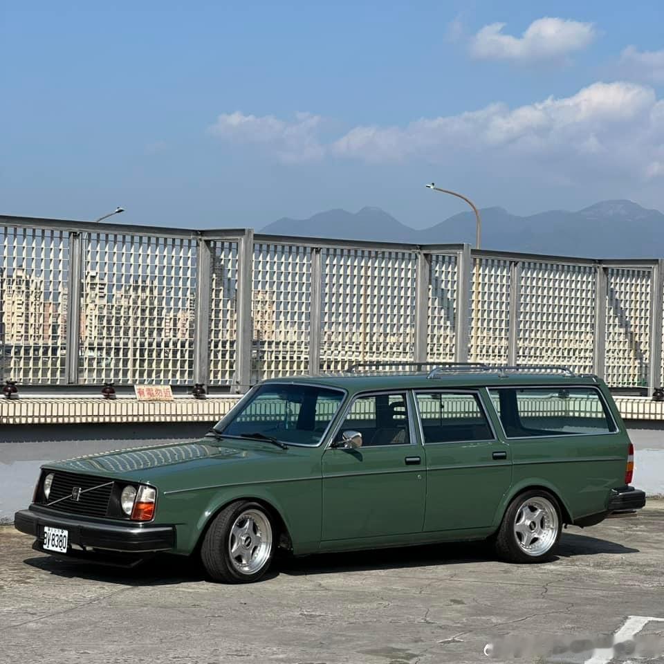 #台湾老车#VOLVO 245 Wagon ​​​