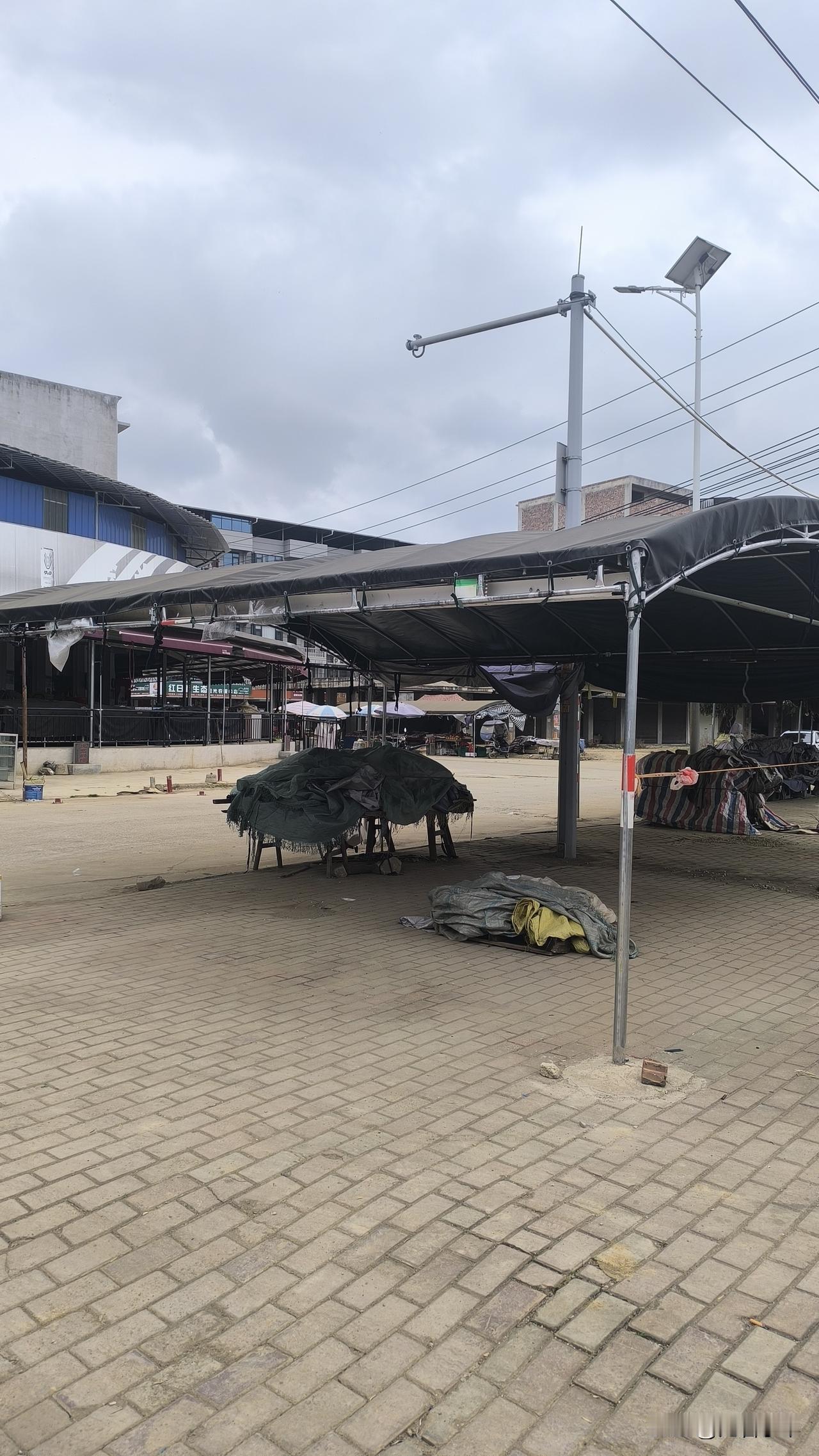 问大家一个问题，你们外出旅行路过一些乡镇，会到这些乡镇赶集吗？
前两天我就去了南