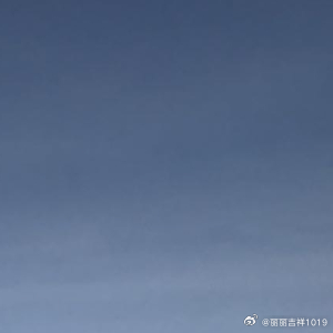 世界喧嚣，人心需静，我们终其一生，都在寻找安稳与治愈。收集晨光、温柔与细碎美好，