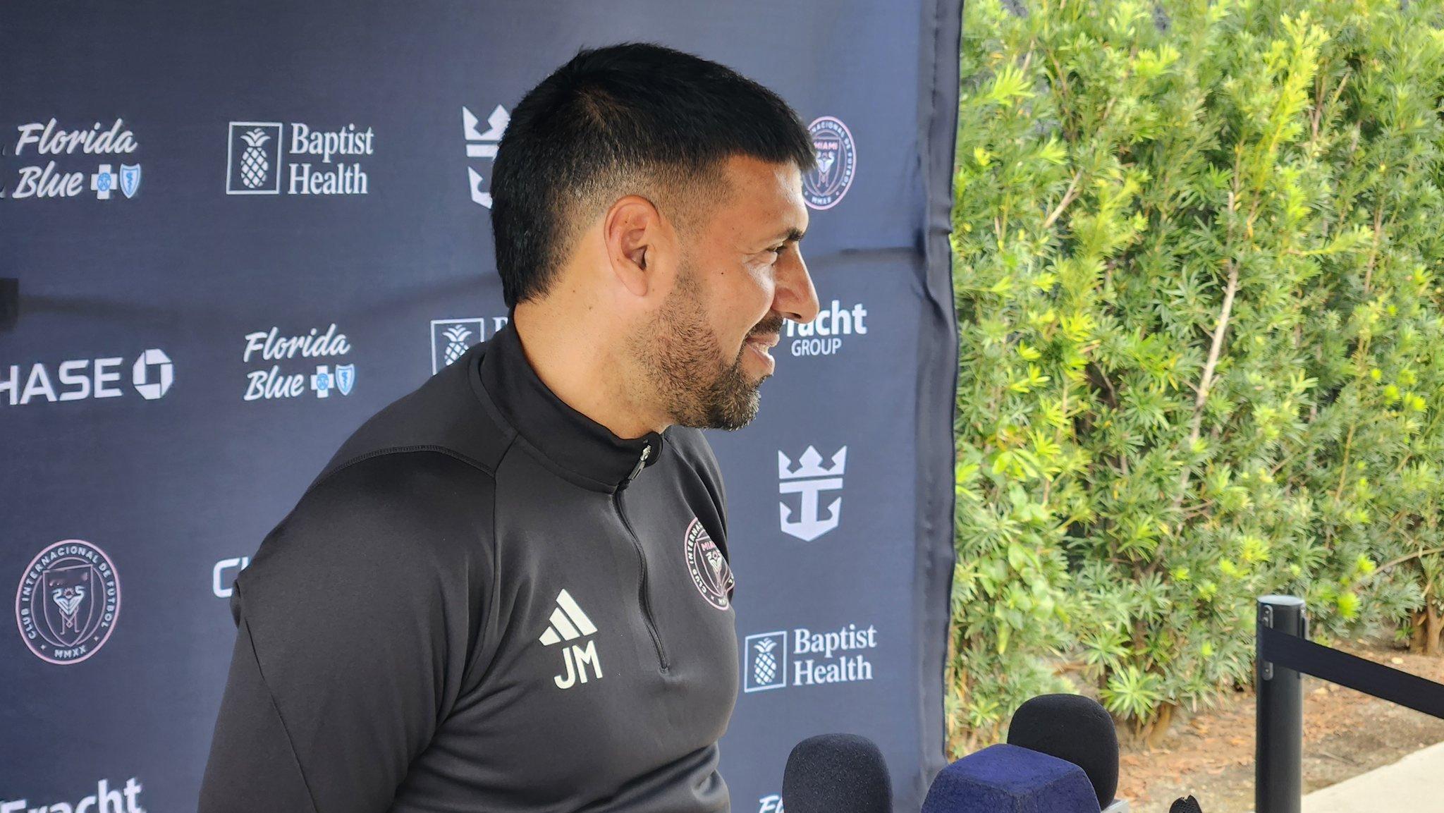 【还是歇一场吧[允悲]】迈阿密国际助教哈维·莫拉莱斯：“梅西是否参加对阵蒙特利尔