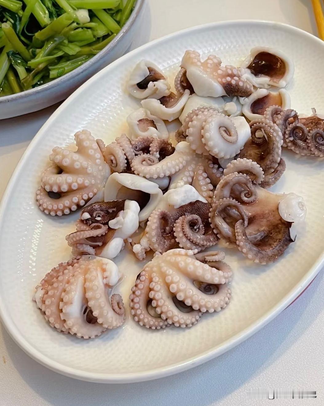 别买错了！
中秋海鲜就选这5种
无养殖，鲜美营养



1.带鱼。 
没法养，捞