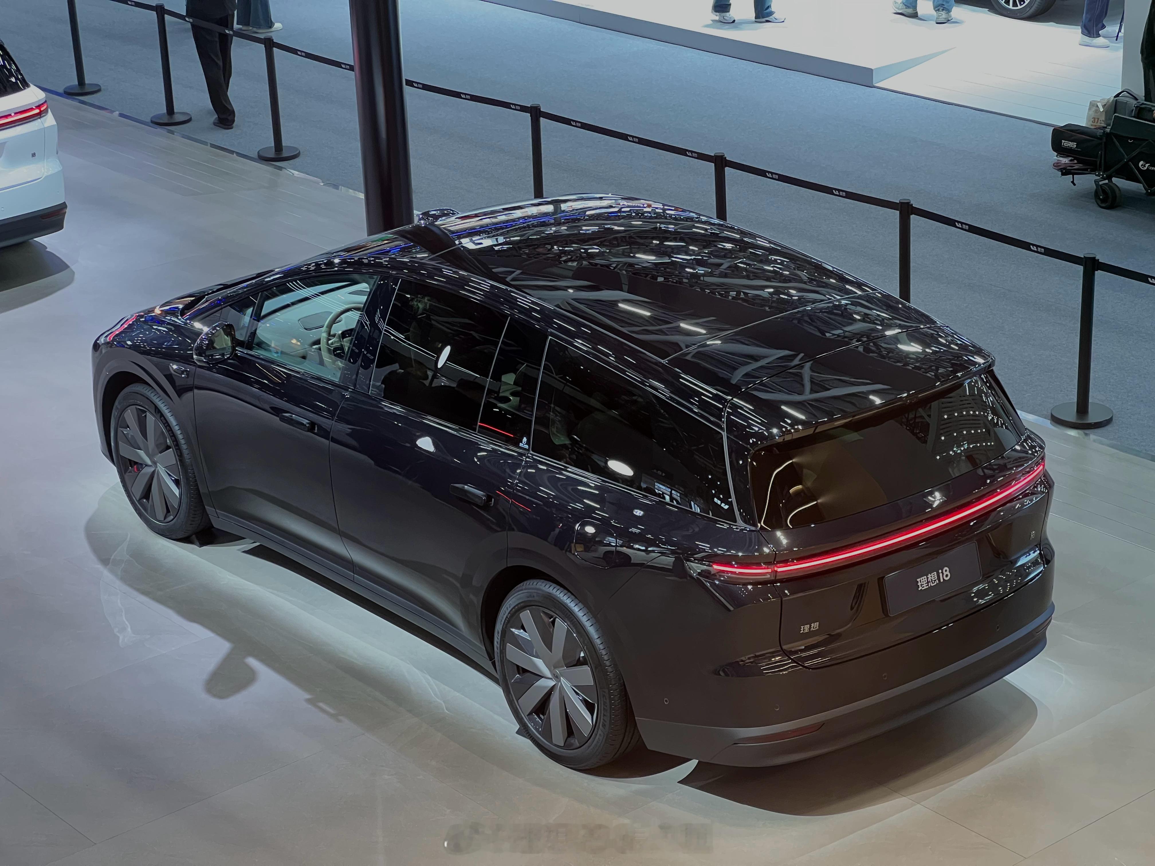 在车展展台第一次解锁 这个角度，非常的好看！！ 