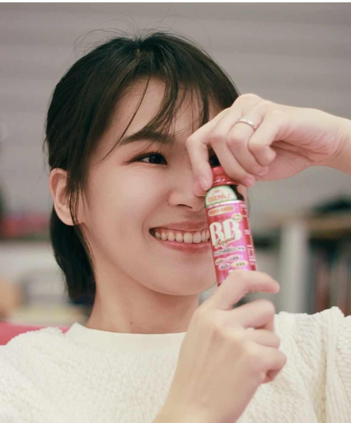 蛤？摆拍也很可爱耶！
睁眼闭眼都是招牌菜[心心眼R]
明星不止AB面 曾沛慈
