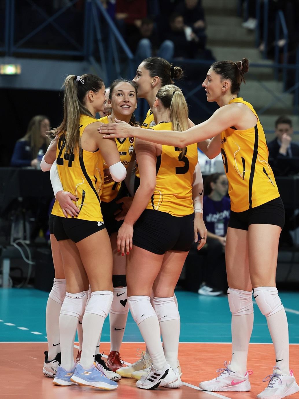 土超决赛首回合（5场3胜制），瓦基弗银行客场3:0横扫费内巴切。博斯科维奇MVP