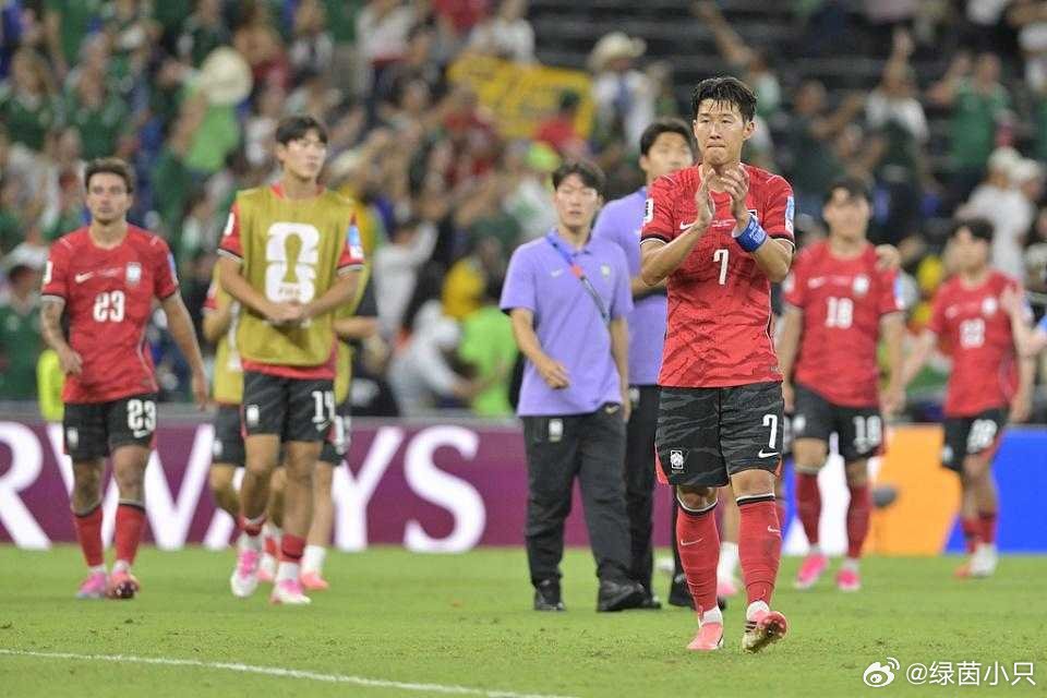 韩国怒斥踢默契球排名遭挤压 韩国世界杯晋级淘汰赛概率跌至55%，韩媒怒斥德日澳默