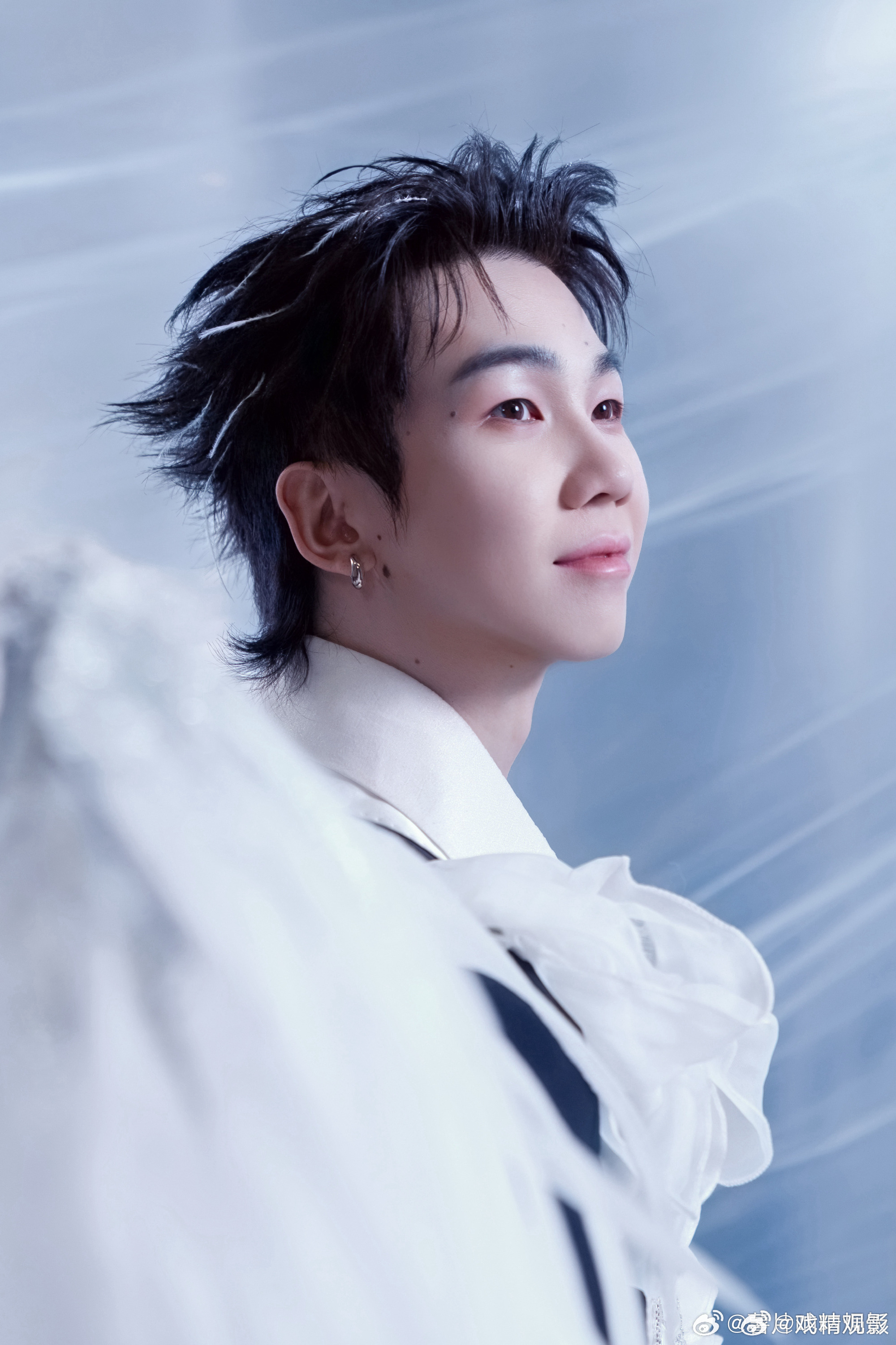 白举纲冷不丁邦邦一套咏春拳 他真的好会整活，上一秒还在好好说话下一秒拳就比划上了