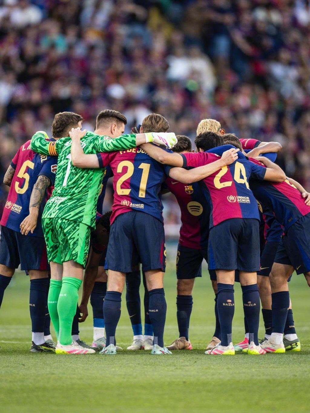 💌以下是特尔施特根的告别信⬇️💬“今天是我与巴塞罗那足球俱乐部的队友和工作人