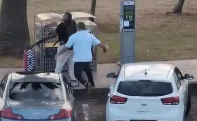 澳大利亚新南威尔士州警方最近动用了新通过的抗议法修正案赋予的权力，宣布禁止在悉尼