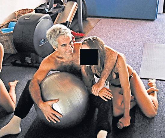 最近全网都在扒爱泼斯坦案，那些刚解密的文件里，其实藏着一个细节让人火大，这位“萝