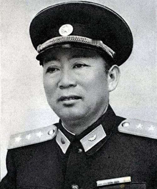 [微风]1949年，刘亚楼仅用29个小时就解放了天津，歼敌超过13万。蒋委员长听