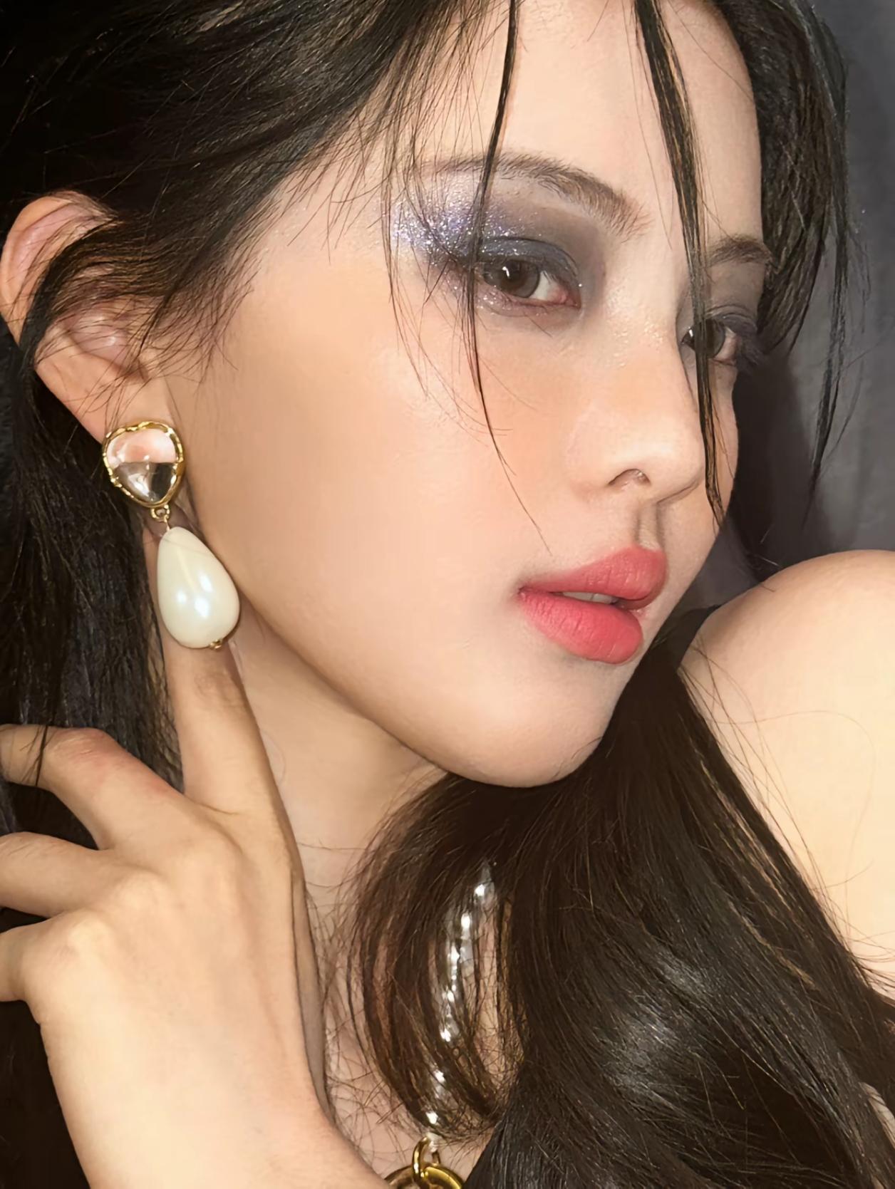 杨超越郑雨今天是太阳雨杨超越杨超越今天是太阳雨