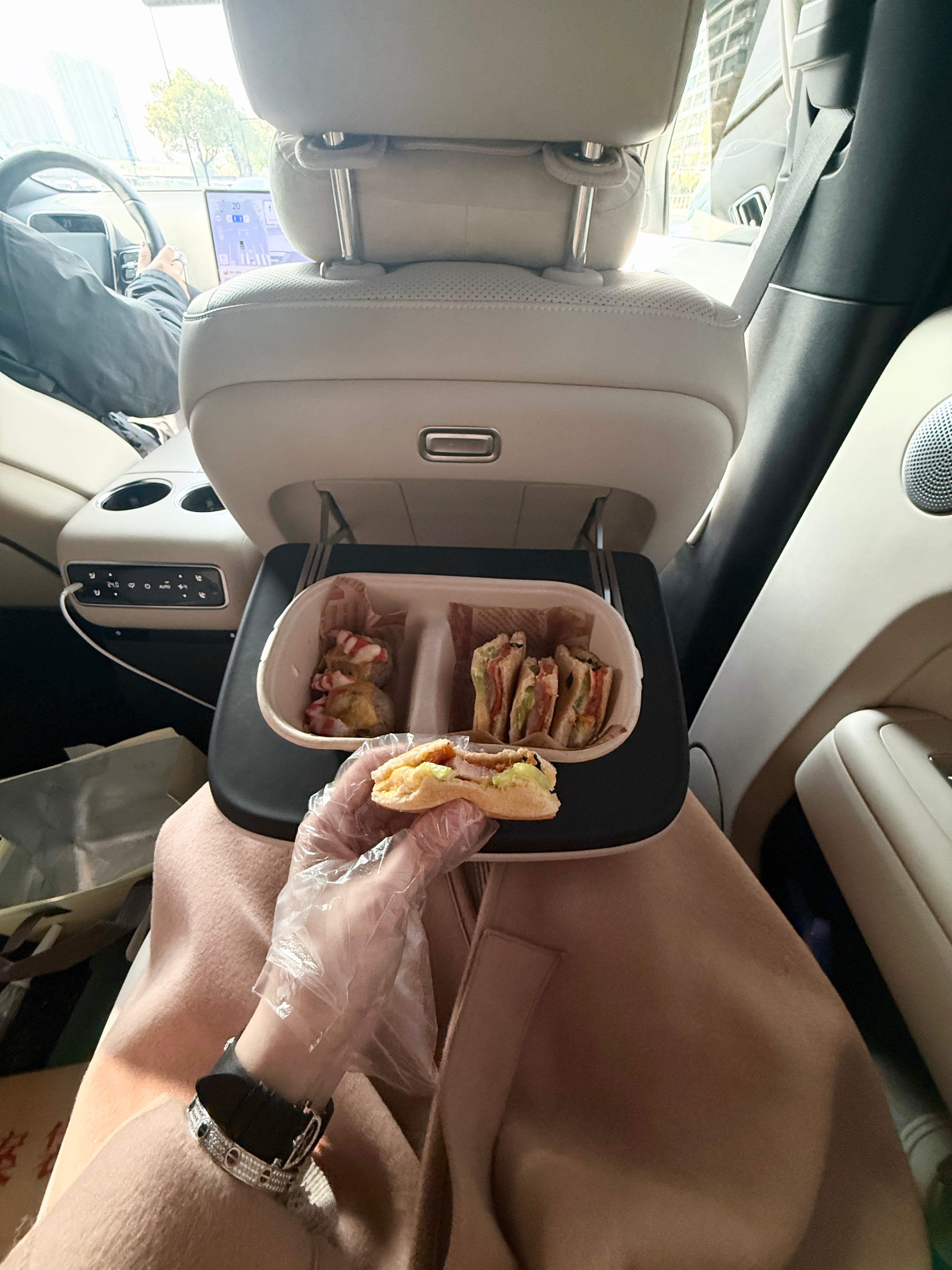 早起搬砖 很朴素地过了个圣诞🎄 