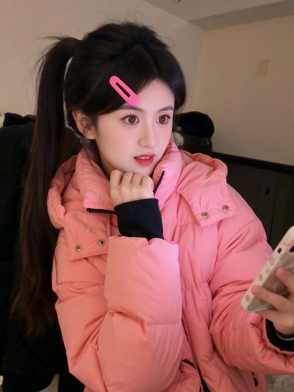 在乌鸦的世界里，天鹅都有罪，思想不在一个高度，尊重就好，三观不在一个层...