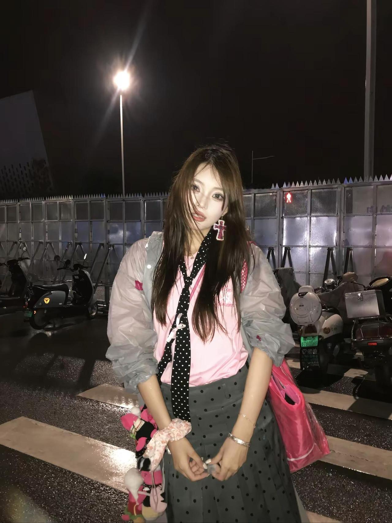 多讨厌的雨天 总让人想起那画面 汪苏泷 雨天 演唱会 戒断