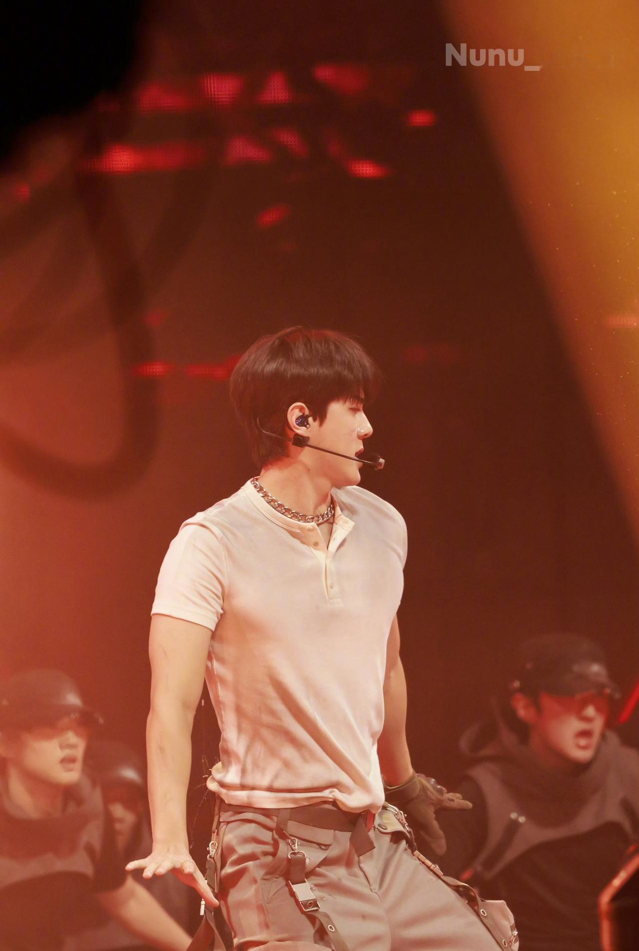 忙完所有工作上线就看到了最幸福的消息 老公微博终于更新了🥹🥹

@wu世勋-