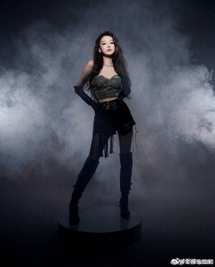 孙怡为乘风不淘汰结果狂喜 太懂这份喜悦了，孙怡打心底里珍惜舞台和姐妹，激动模样又