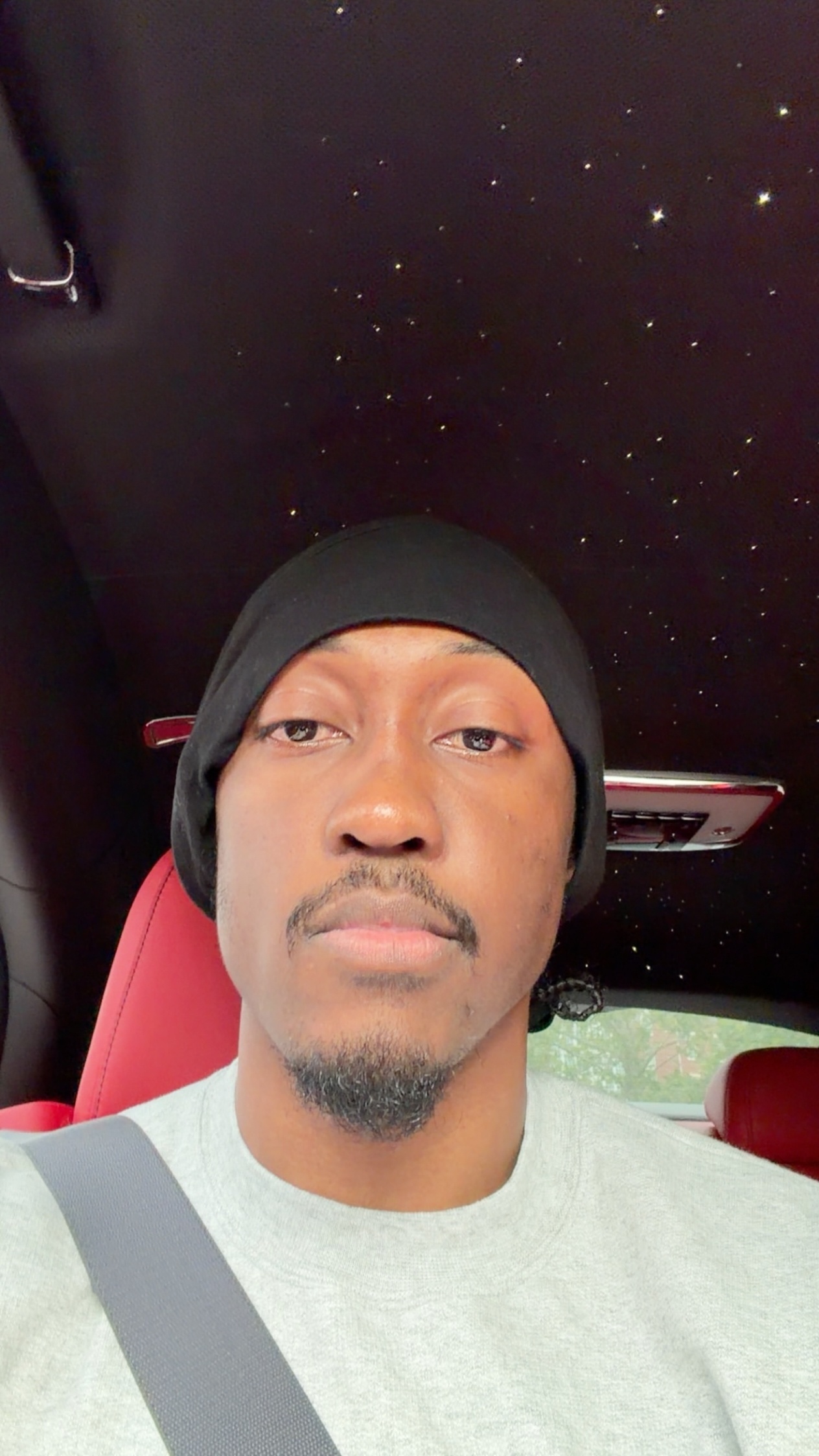 杰伦威廉姆斯晒自拍两张🤳雷霆连续三个赛季西部第一保罗发表情包嘲讽快船雷霆