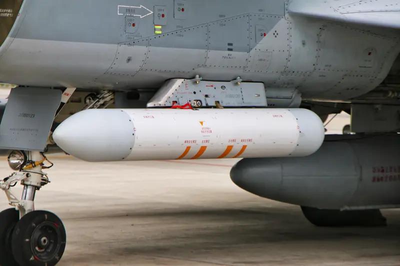 美国批准向日本出售8200万美元军火 含精确制导滑翔炸弹：美国11月19日批准向