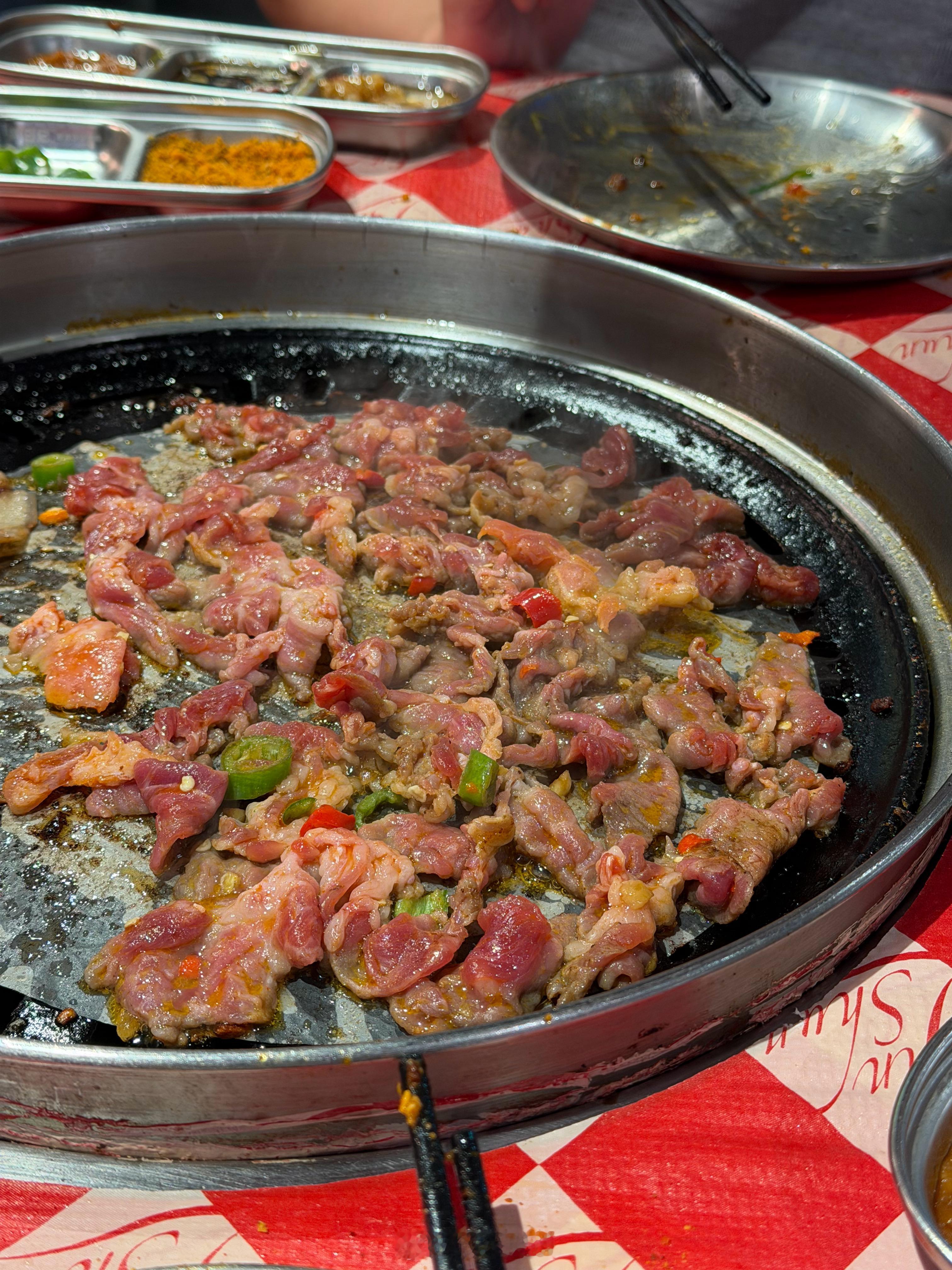 吃了那么多家自助烤肉 只有这一家的牛肉是最真最好吃最香最有牛味的[舔屏] ​​​