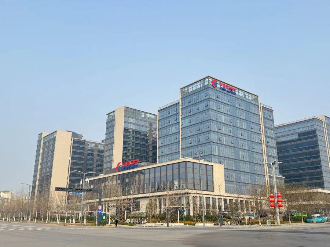 空港新城迎重磅航司矩阵入驻，东航西北分公司12个部门集中迁入西安东航中心办公，涵