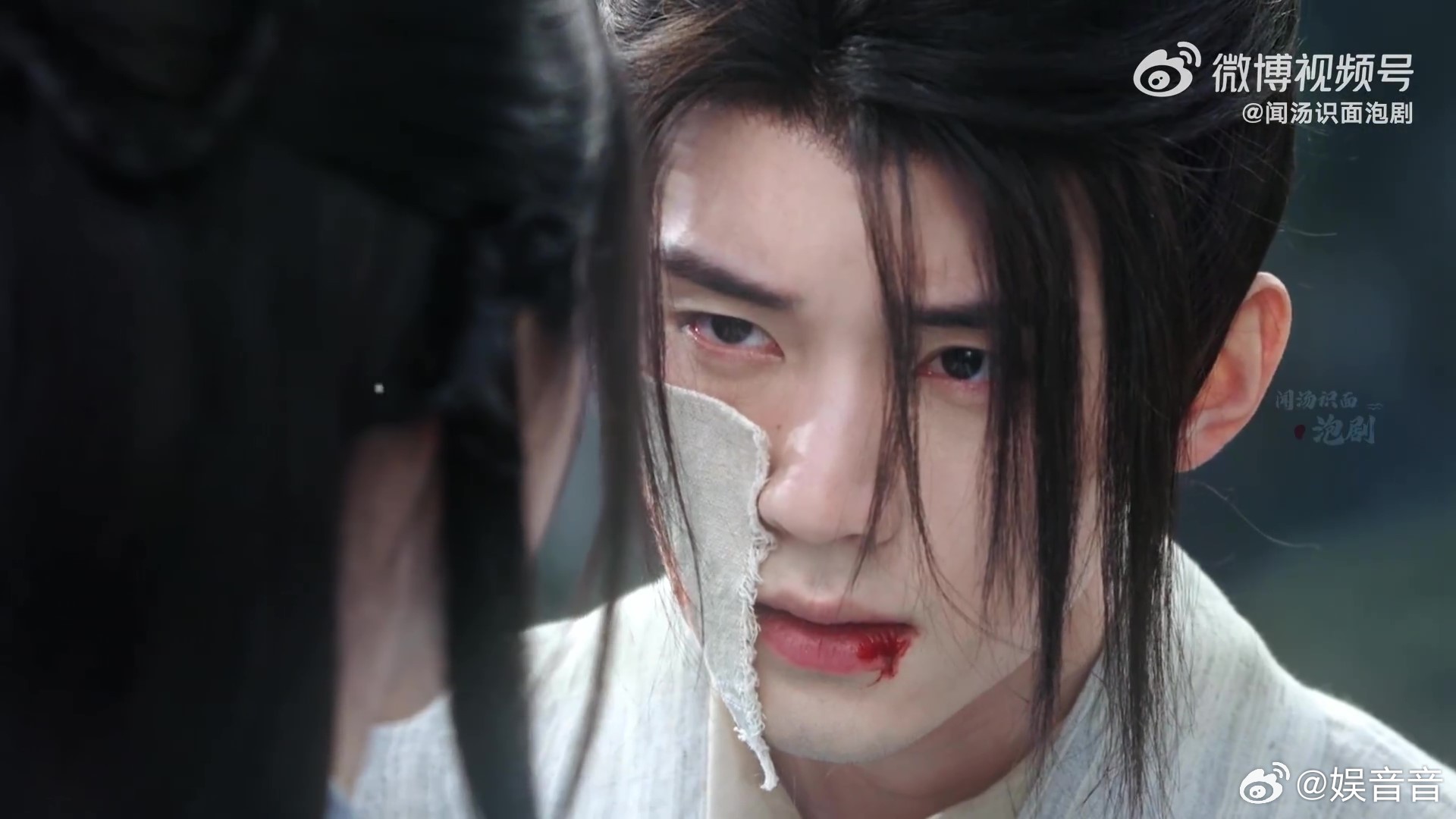 00后cp来整顿古偶圈了当00后的周翊然和包上恩携手闯入古偶世界，就像给这个古老