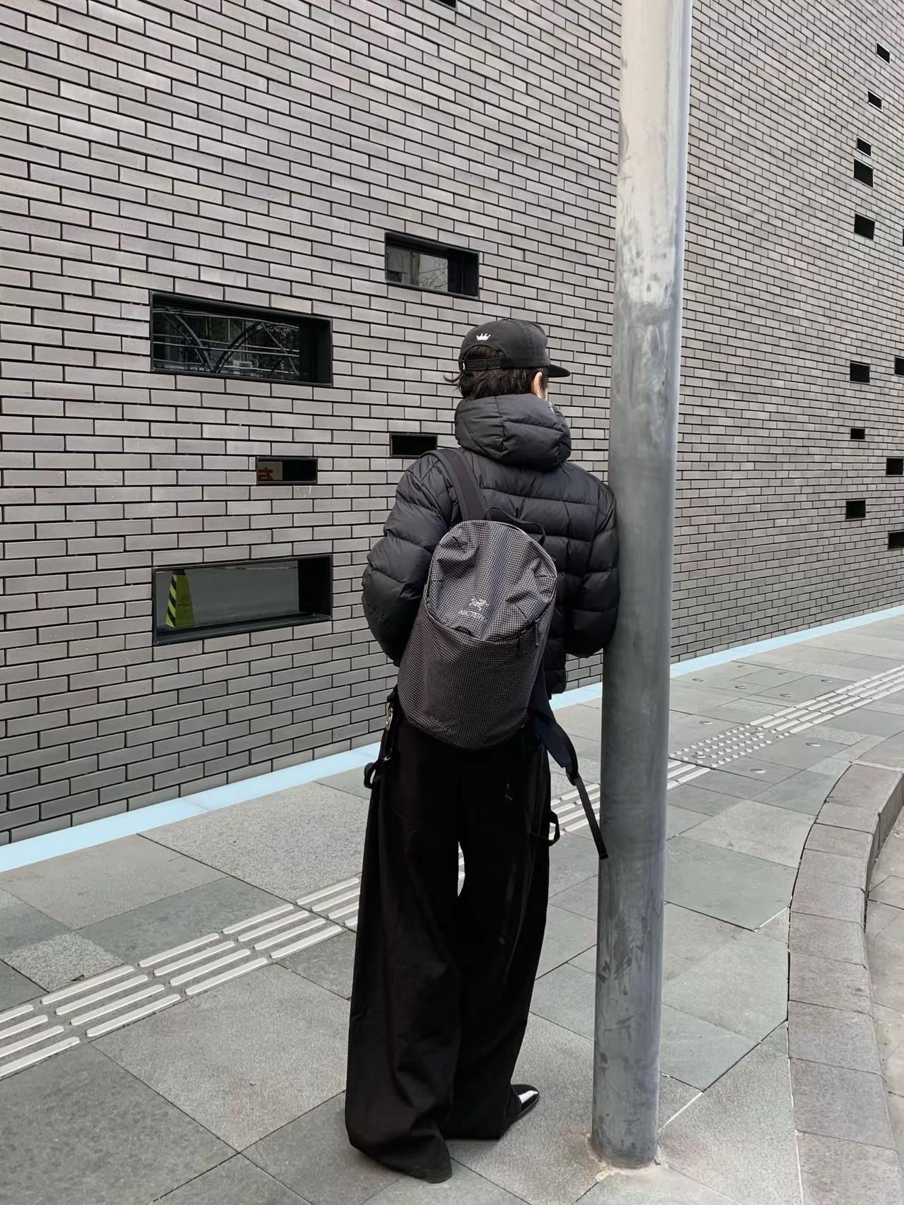 雷德王穿搭。cleanfit vibe 男生穿搭 outfit