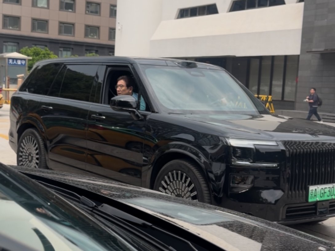 水均益称中外汽车产业攻守易形水均益计划开极氪9X再闯中东要说现在汽车圈真是大变天