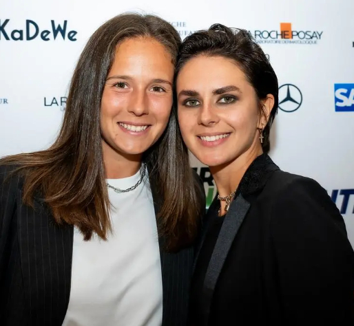 [ 俄罗斯的网球运动员都快走的差不多了... ]卡萨金娜转籍澳大利亚；莱巴金娜、