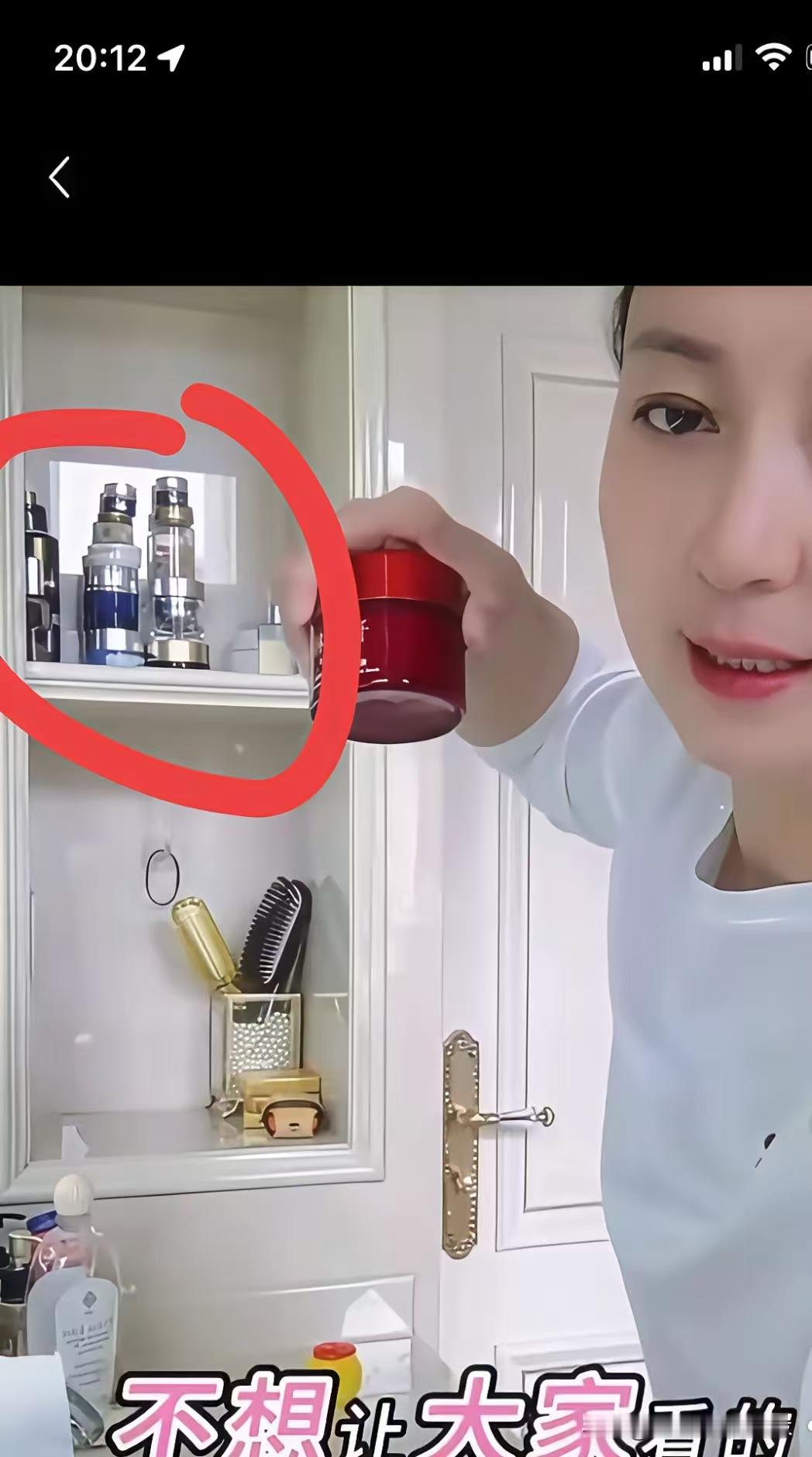 真不怪网友抵制她，往大点说，闫学晶是故意挑起阶级矛盾！现在穷人在中国还是大多数人