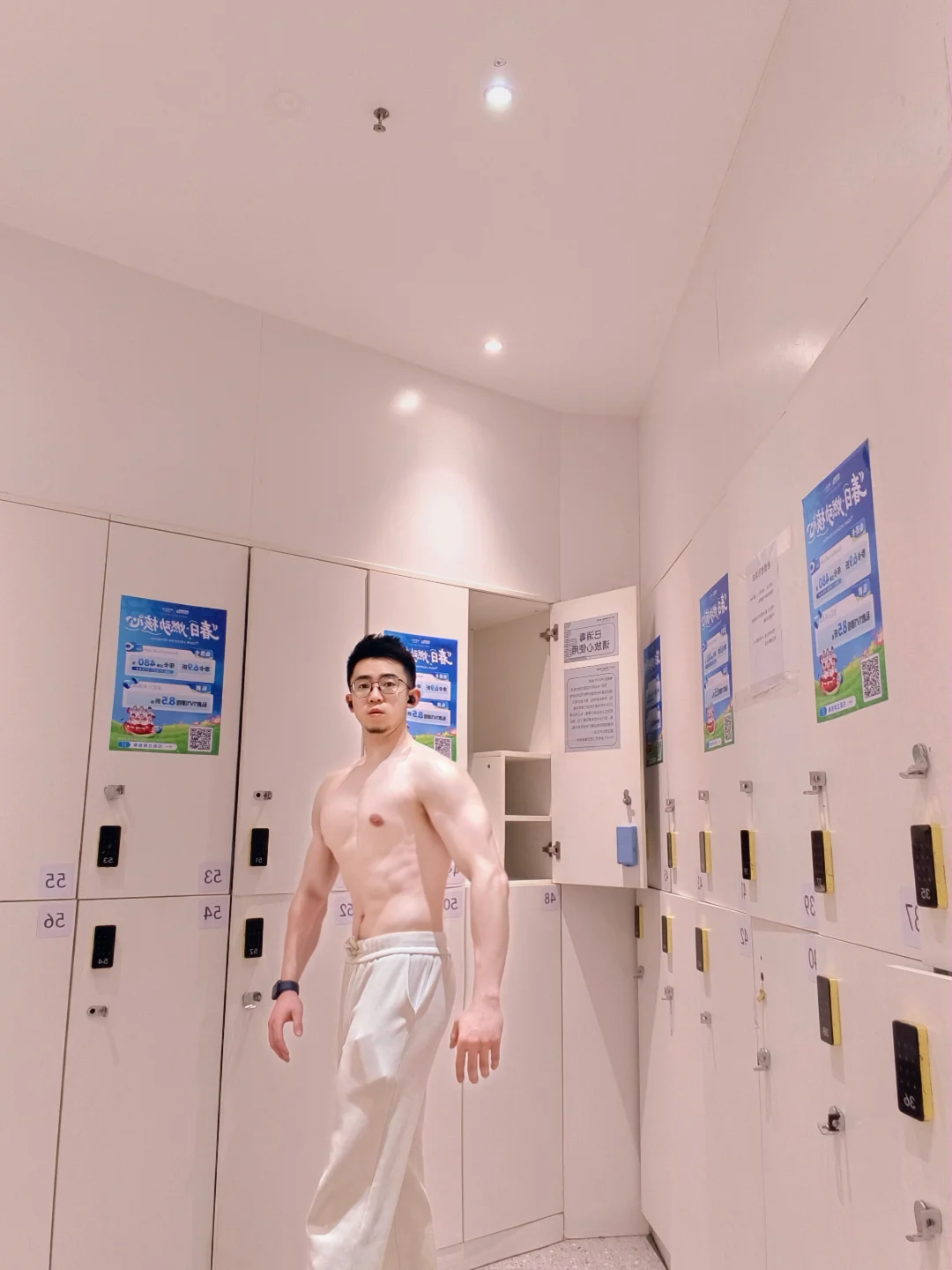 偷偷发一张，反正没人看👀