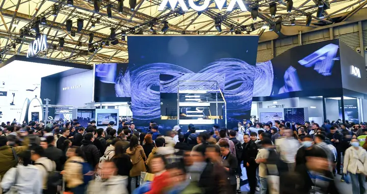 闪电快讯｜MOVA首度披露芯片战略，将布局3D打印、汽车等赛道