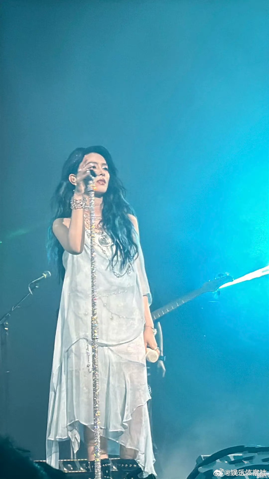 陈昊宇上海演唱会啊啊啊啊啊啊啊啊啊啊，陈昊宇姐姐真的好美😍 ​​​