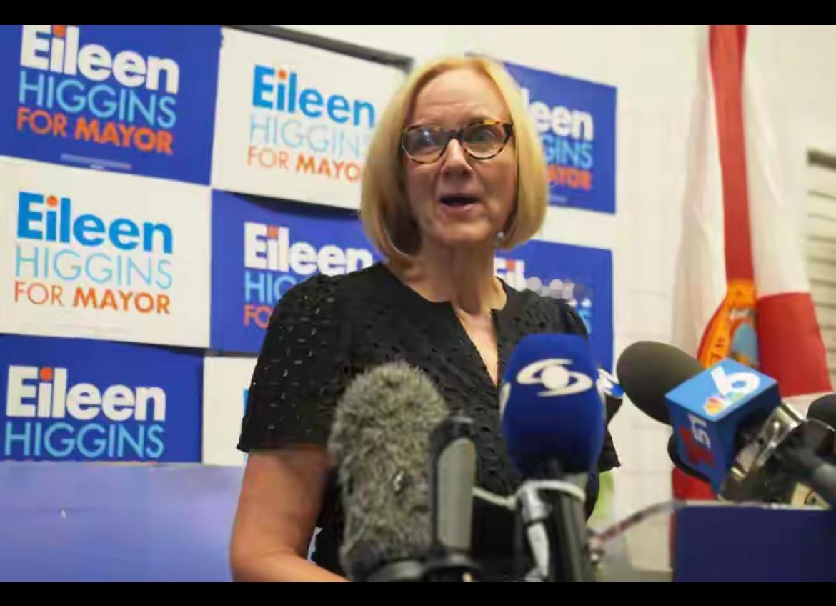 美国总统特朗普不得人心，在美国选举中接连失败。
民主党女性候选人希金斯在迈阿密市