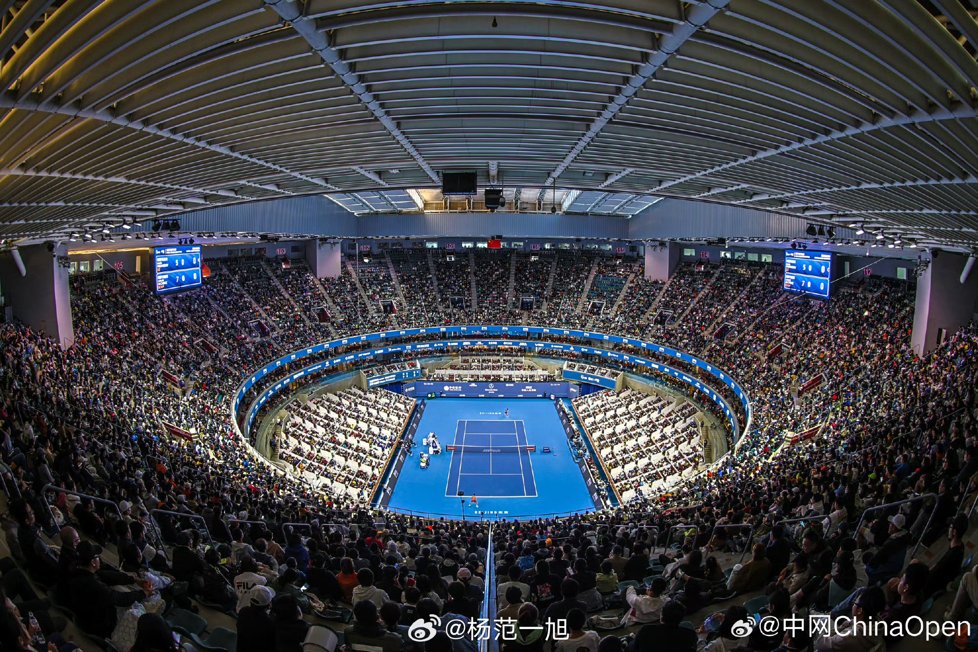 中网官方召开发布会，三个重要数据👇1️⃣2024年赛事总票房达到8000万 较