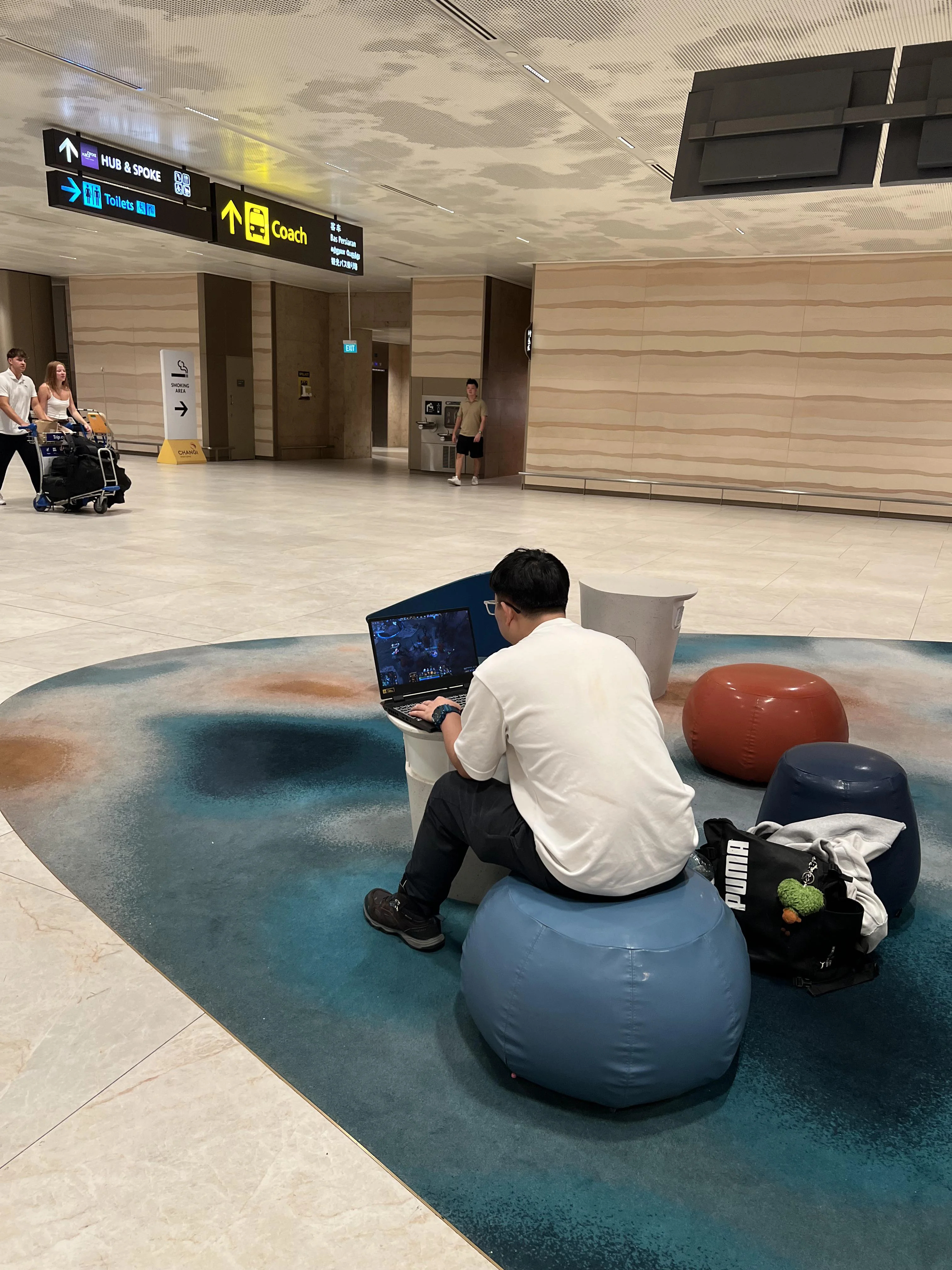 [队友]：等我一下暂定3秒，2秒，...[队友]：原因？[队友]：登机dota2