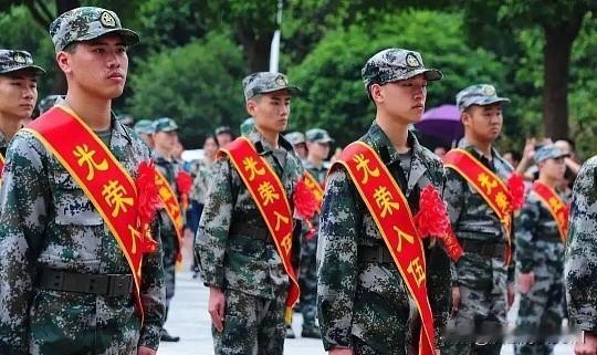 专科生什么时候当兵最好? 
专科生当兵没有绝对的“最好”时间，只有最适合你职业规