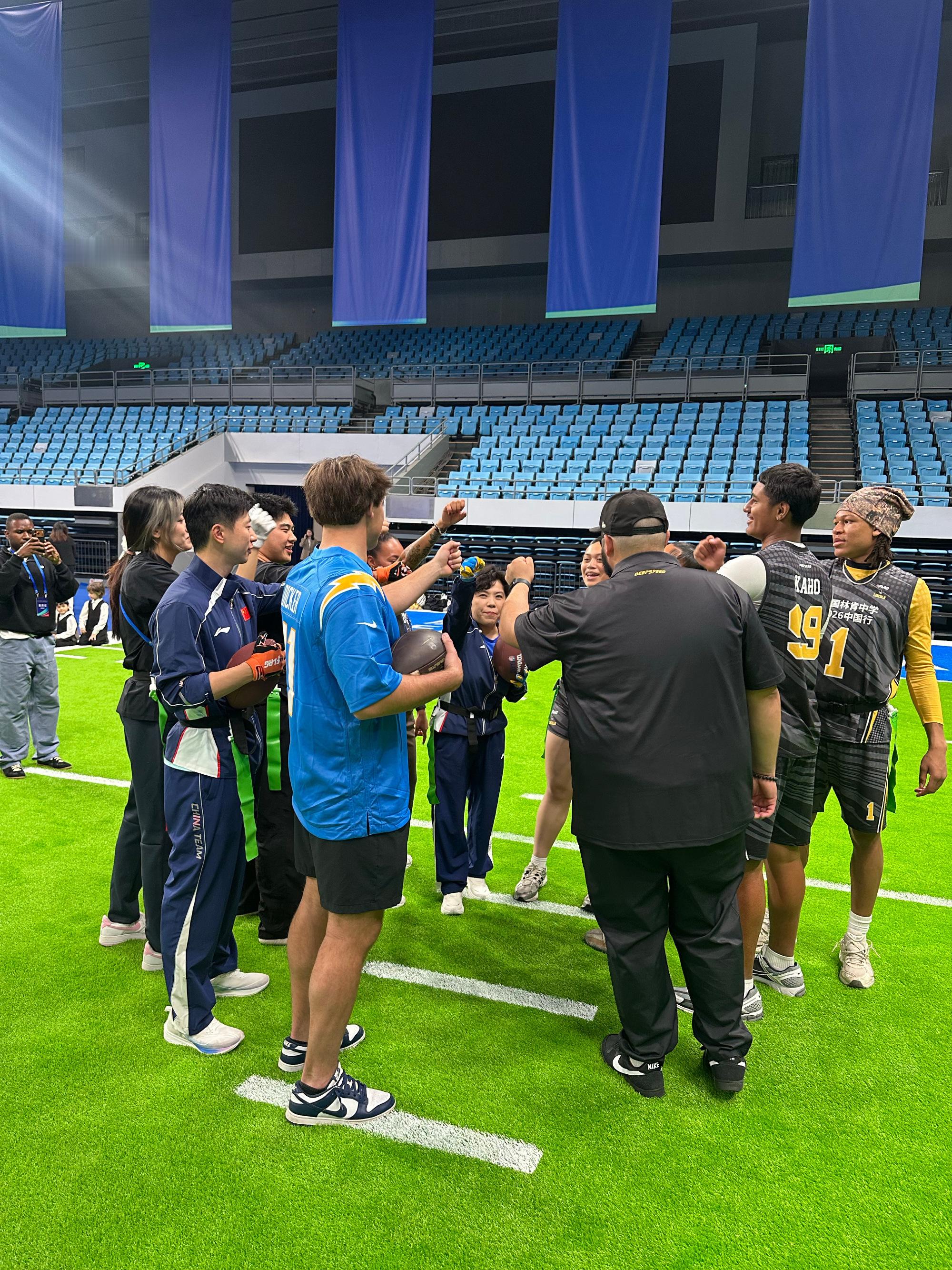 第一眼欣赏腰第二眼听喵喵