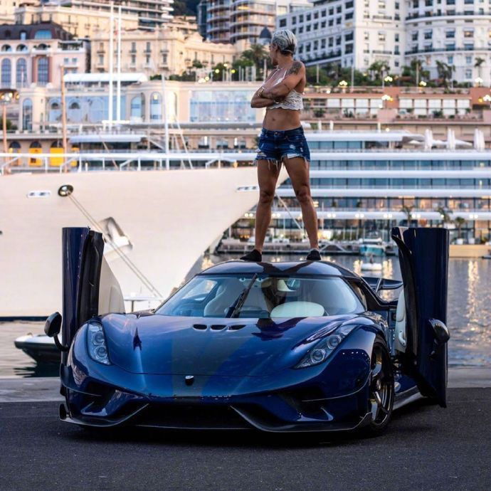 能够拥有一枚幽灵神车REGERA，这绝对是人生赢家！ ​​​