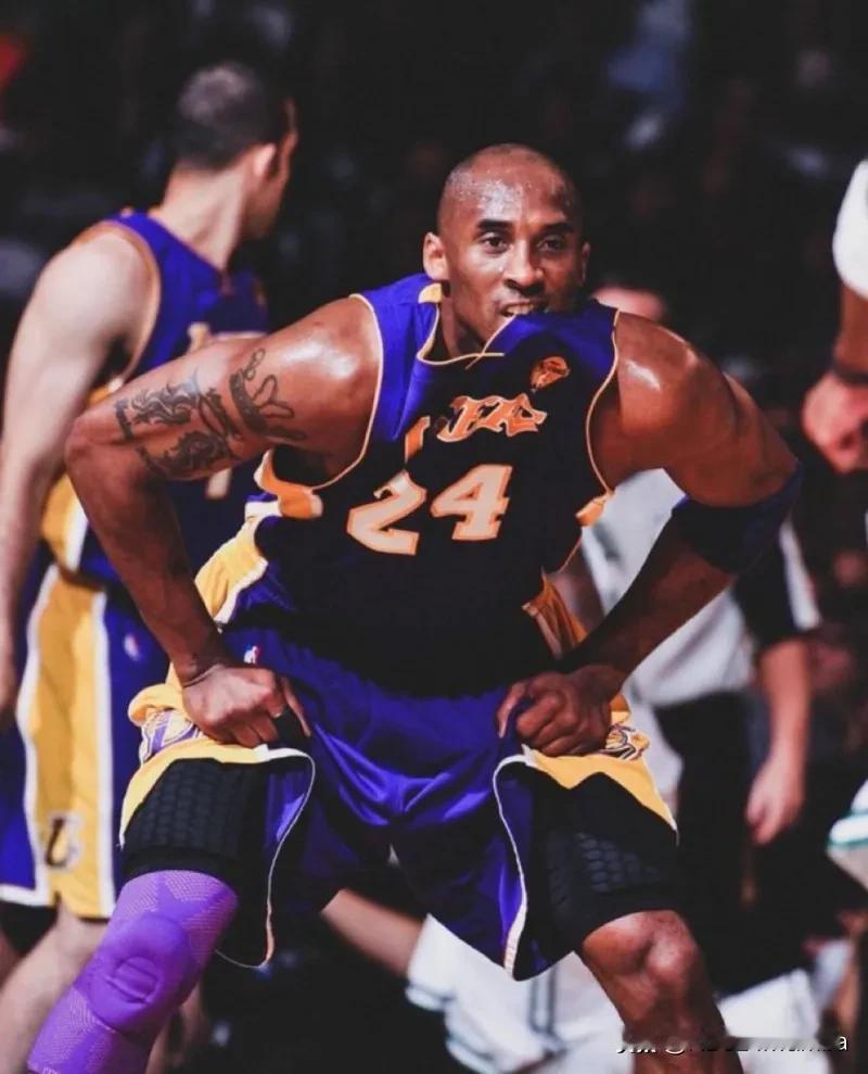 生活，无需复杂，简单就好。人生，无需繁华，开心就好。心灵的愉悦，来自精神的富有，