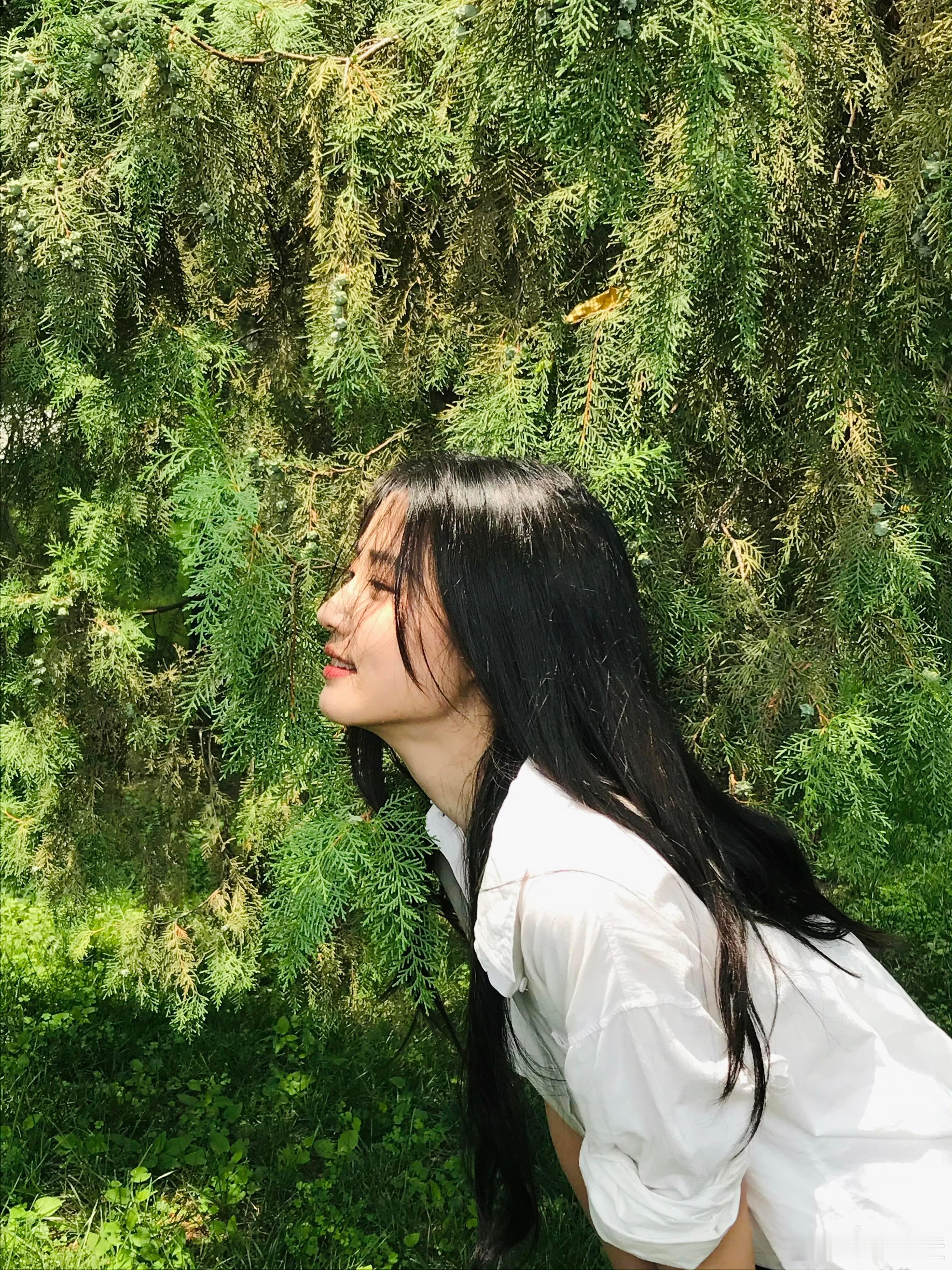 卢昱晓[超话]  卢昱晓｜今天的新图实况和静态都有又是氧气美的一组卢昱晓｜ ​​