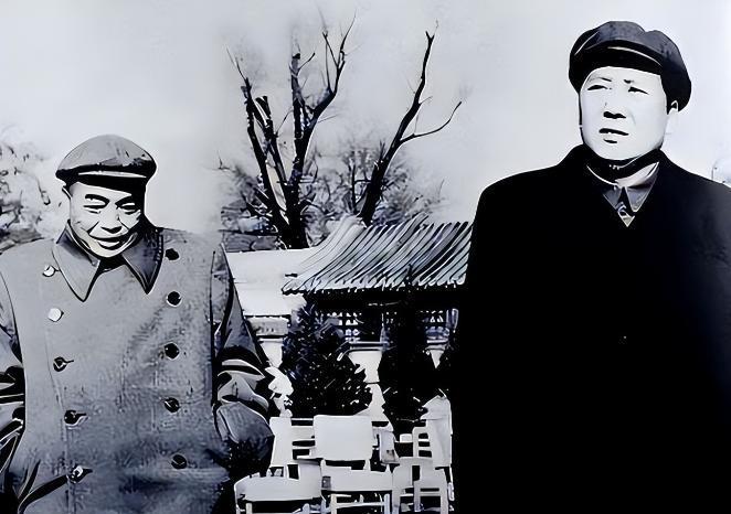 1955年，“授勋仪式”过后，彭德怀怒气冲冲地找到了毛主席，一进门，就激动地说道