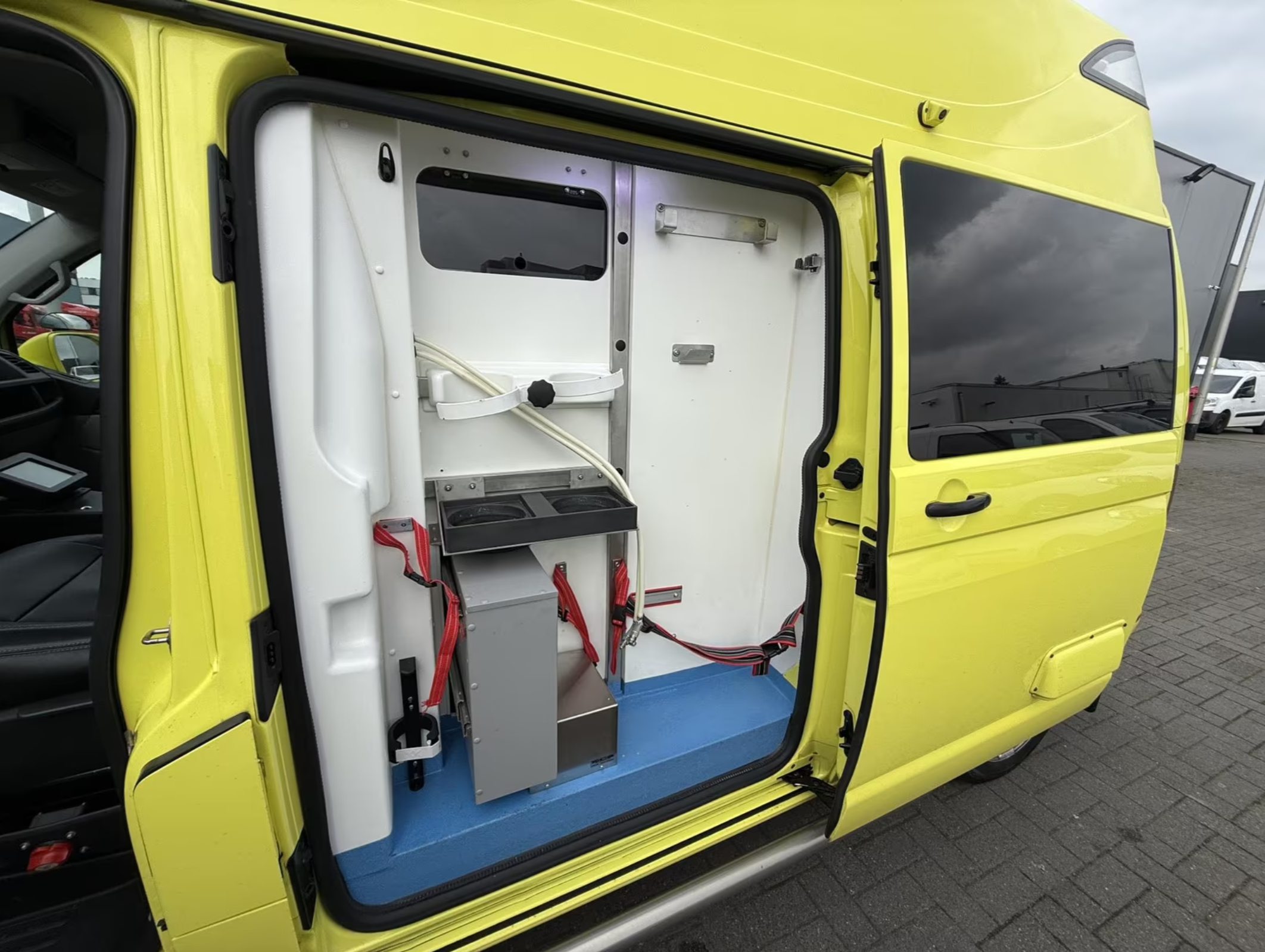特殊车辆 Volkswagen Transporter AMBULANCE 