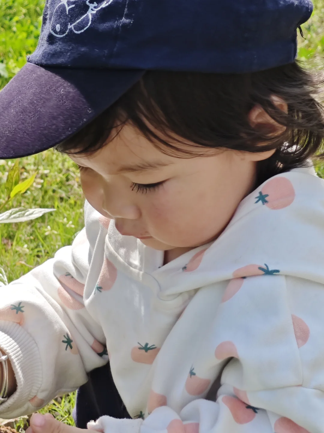 心都揪紧了💔自家娃被陌生小朋友追摔了