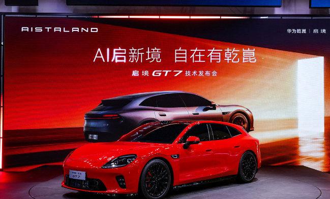 逛了一圈的北京车展你会发现，华为系车型哪哪都是，除了以前就有的，还有新加入的。