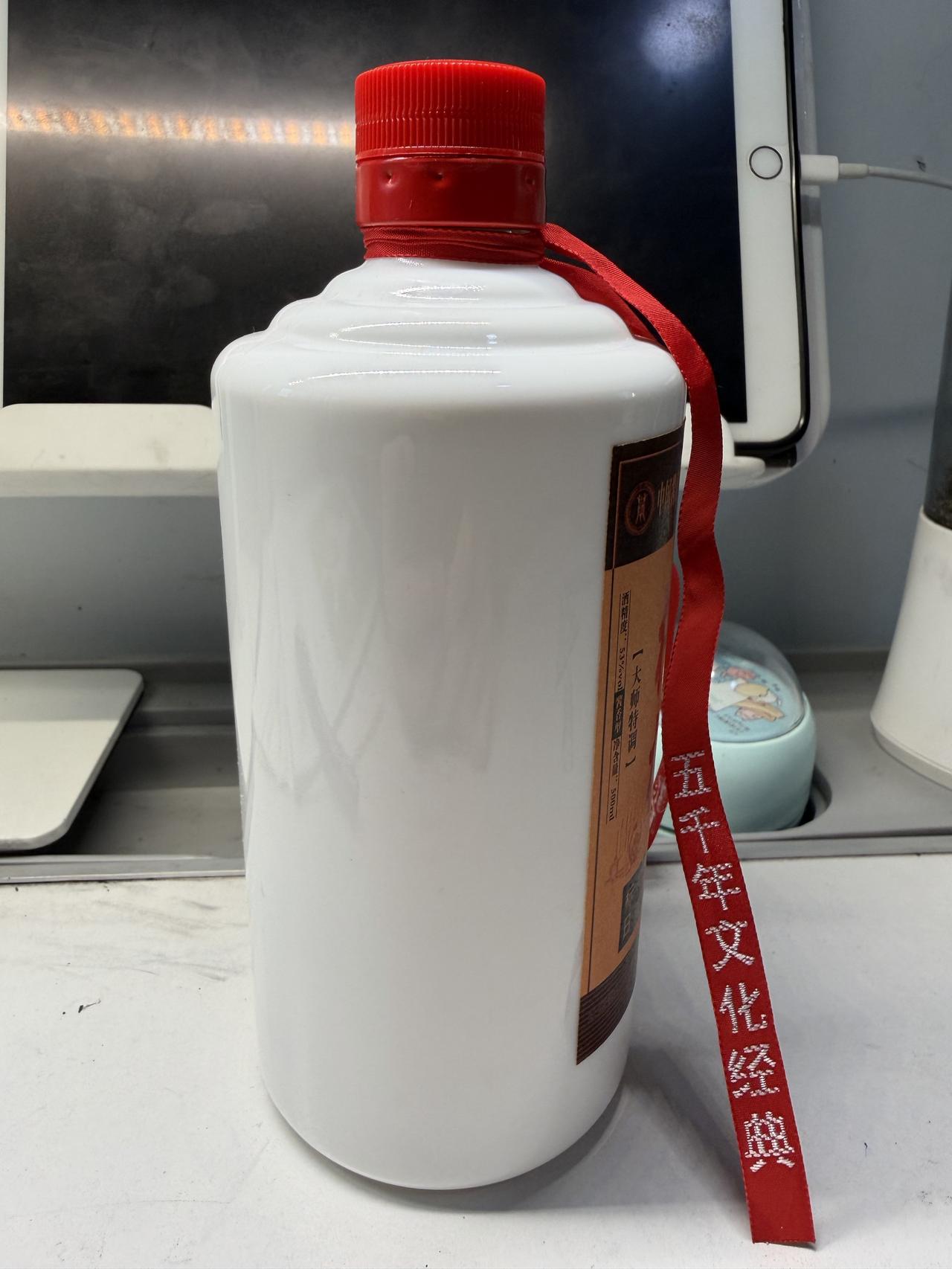 由于我在仁怀工作了四年，喜欢上了酱酒。下面就给酒友们讲一下我自己买酒的经历：
1